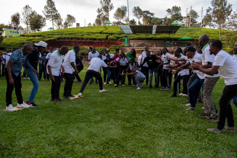 Best Team Building Activities for Large Groups in Kenya: Ideas for Stronger Teams